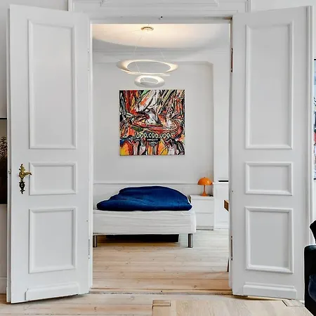 An Authentic And Luxurious 200 Sqm Experience Apartment *